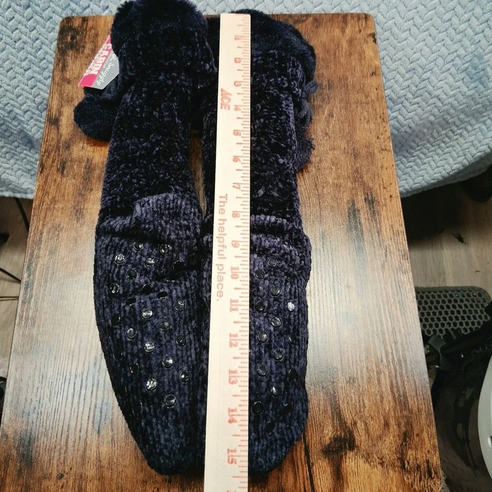 Warm & Snuggly Collection Cabin Socks Navy Blue Chenille Faux Fur Pom Poms NWT